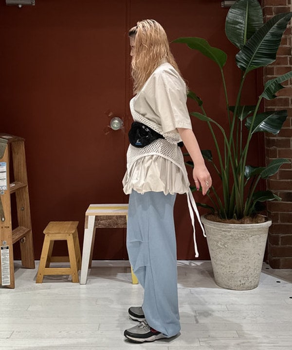 竹村 澄玲さんの「BEAMS WOMEN｜【別注】Champion / リバースウィーブ(R) ミリタリー パンツ」を使ったコーディネート