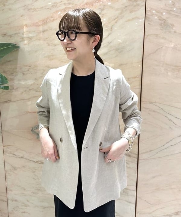 西村 章代さんの「BEAMS WOMEN｜ダブルブレスト リネン ジャケット」を使ったコーディネート