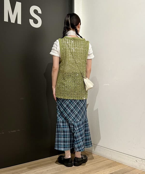 早川 萌子さんの「BEAMS WOMEN｜ボーダー レース スリーブ Tシャツ」を使ったコーディネート