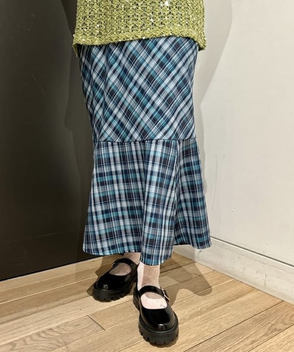早川 萌子さんの「BEAMS WOMEN｜ボーダー レース スリーブ Tシャツ」を使ったコーディネート