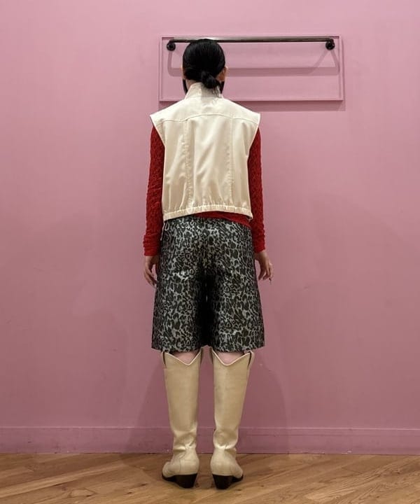 ケミオさんの「BEAMS WOMEN｜スタンドカラー ベスト」を使ったコーディネート