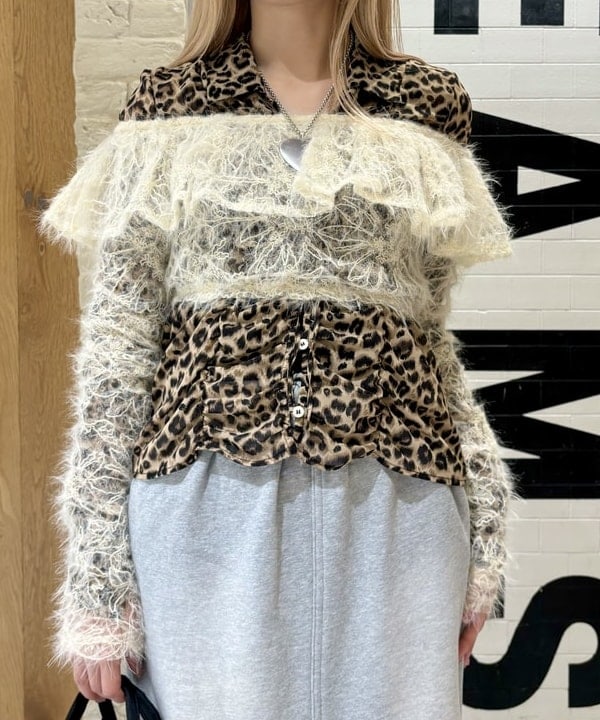 ヒカリさんの「BEAMS WOMEN｜レオパードシャーリング ブラウス」を使ったコーディネート