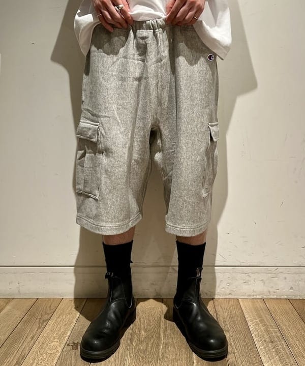 関澤 佑樹さんの「BEAMS WOMEN｜【別注】Champion / スウェット カーゴショーツ」を使ったコーディネート