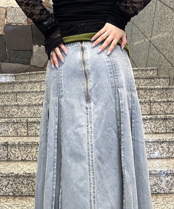 まゆちゃんさんの「BEAMS WOMEN｜デニム タック ミディアム スカート」を使ったコーディネート