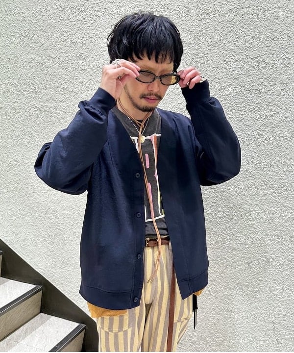 佐々木 祐太さんの「EVALET（R） カーディガン」を使ったコーディネート