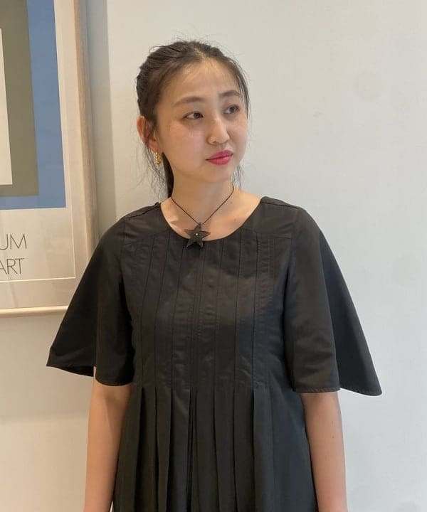 ayaさんの「BEAMS WOMEN｜RBS / フロント タック バック リボン ワンピース」を使ったコーディネート