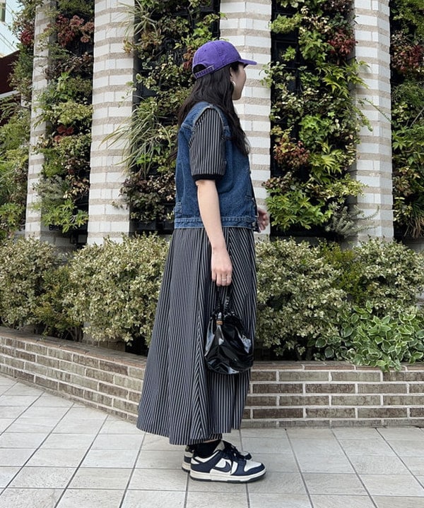Sakiさんの「BEAMS WOMEN｜カット ツイル マキシ ワンピース」を使ったコーディネート