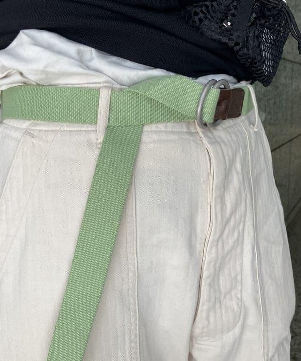 赤羽 花さんの「BEAMS WOMEN｜GEVAERT BANDWEVERIJ / 30mm ソリッド ベルト 23FW」を使ったコーディネート