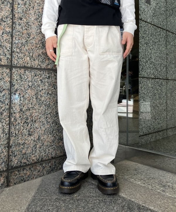 赤羽 花さんの「BEAMS WOMEN｜GEVAERT BANDWEVERIJ / 30mm ソリッド ベルト 23FW」を使ったコーディネート