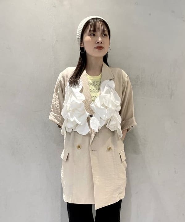 カタヤマ アヤさんの「BEAMS WOMEN｜シャーリング レース Tシャツ」を使ったコーディネート