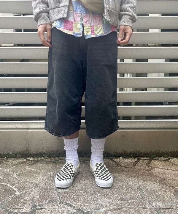 高遠 恒巳さんの「BEAMS WOMEN｜VANS / SLIP-ON REISSUE 98 LX CHECKERBOARD BLACK/OFF WHITE」を使ったコーディネート