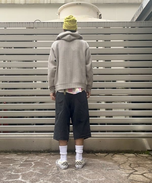 高遠 恒巳さんの「BEAMS WOMEN｜VANS / SLIP-ON REISSUE 98 LX CHECKERBOARD BLACK/OFF WHITE」を使ったコーディネート