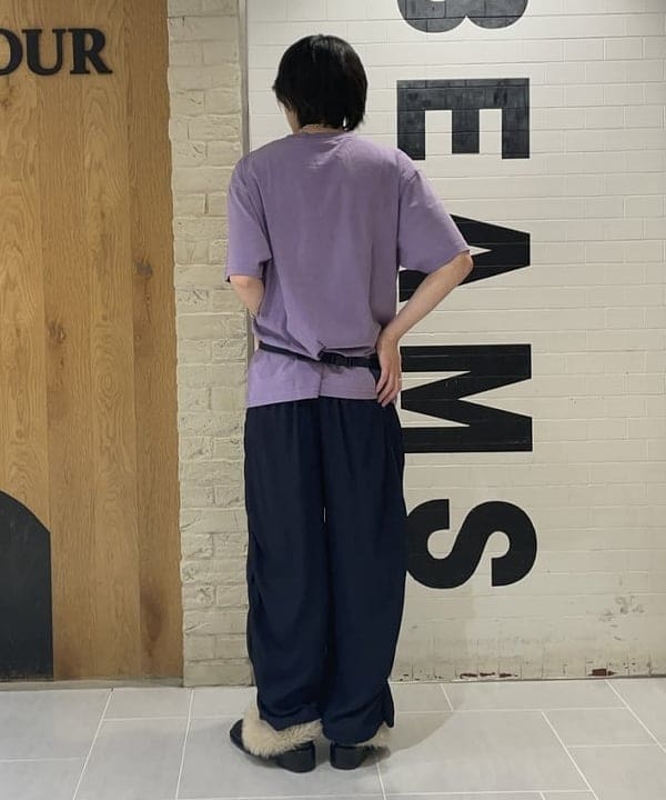 マツミヤさんの「BEAMS WOMEN｜maturely / アムンゼン シャーリング パンツ」を使ったコーディネート