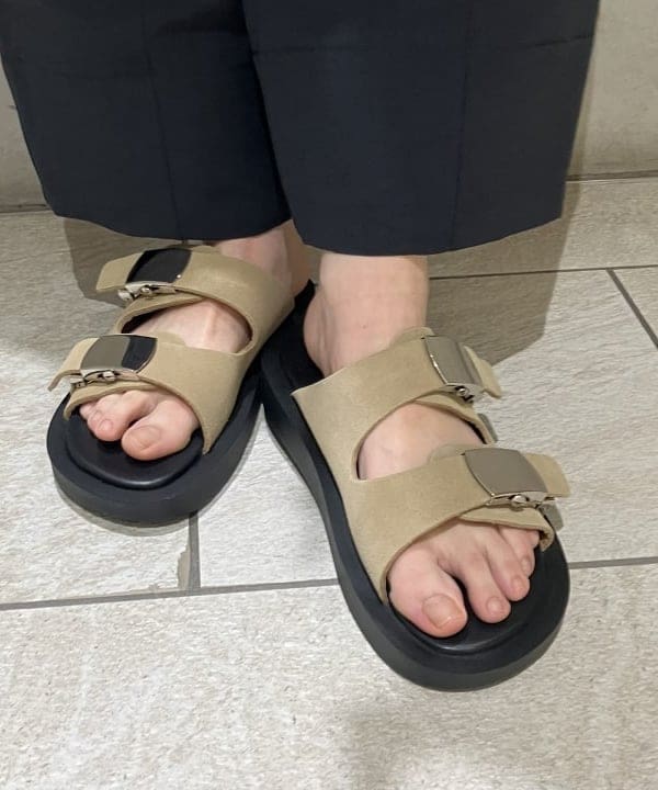 OSUMIさんの「BEAMS WOMEN｜AK+1 / 片畦 Vネック ニット」を使ったコーディネート