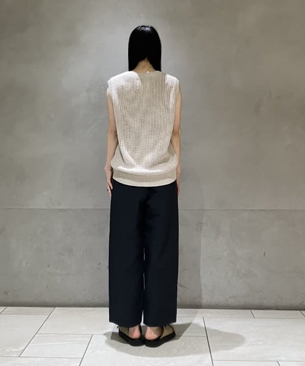 OSUMIさんの「BEAMS WOMEN｜AK+1 / 片畦 Vネック ニット」を使ったコーディネート