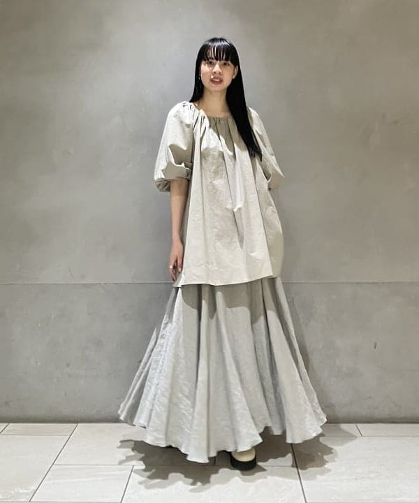 OSUMIさんの「BEAMS WOMEN｜2WAY オフショルダーブラウス」を使ったコーディネート