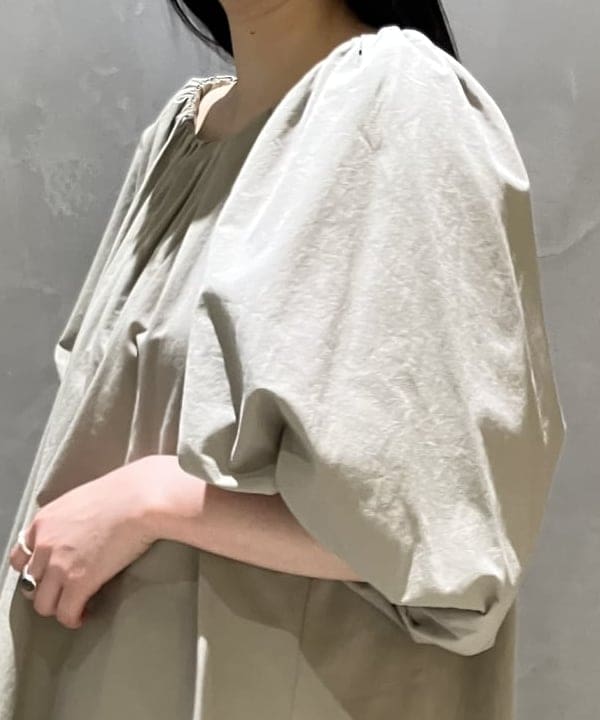 OSUMIさんの「BEAMS WOMEN｜2WAY オフショルダーブラウス」を使ったコーディネート