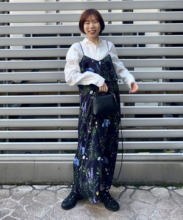 イナダさんの「BEAMS WOMEN｜TICCA / 別注 フラワー プリント キャミワンピース」を使ったコーディネート