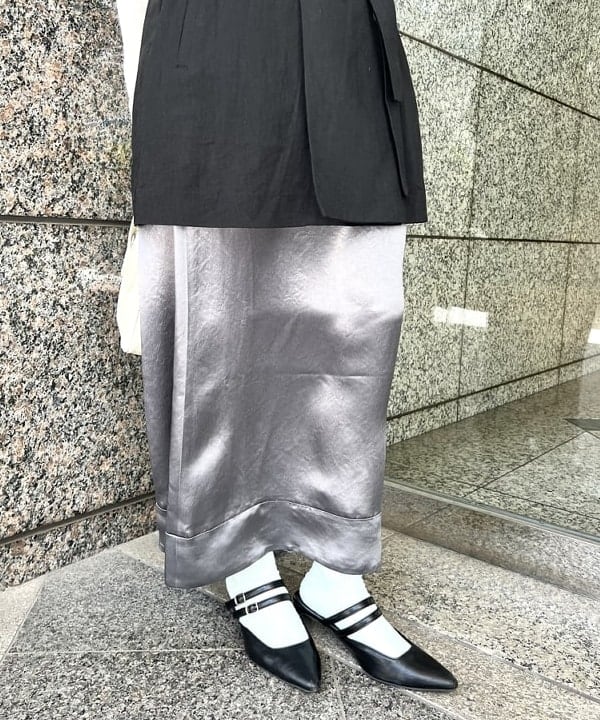 篠崎 香月さんの「BEAMS WOMEN｜AK+1 / コットン ツイストショルダー ブラウス」を使ったコーディネート