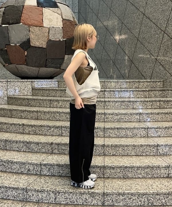 まゆちゃんさんの「BEAMS WOMEN｜ジップ ヘムカーブ パンツ」を使ったコーディネート