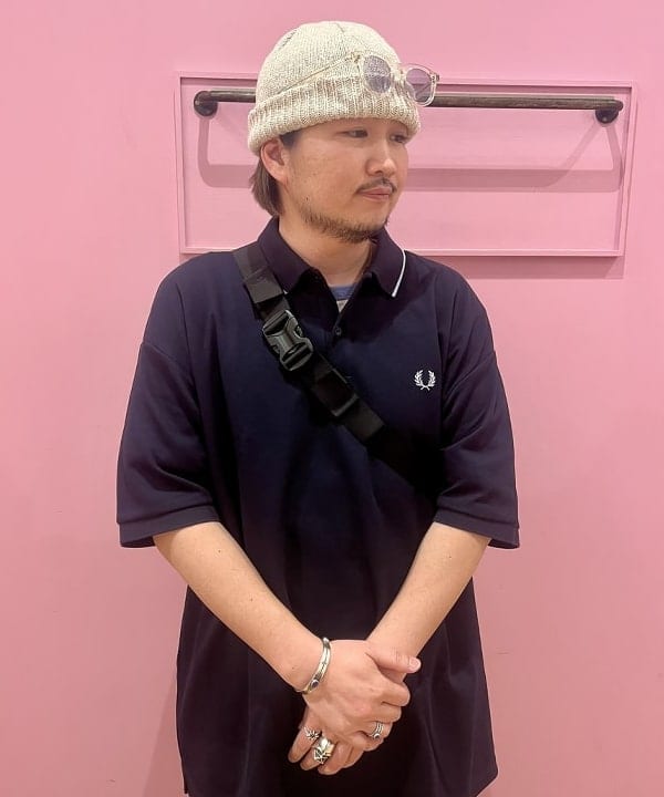 新里 京介さんの「BEAMS WOMEN｜BEAMS / ワイドフィット デニムパンツ」を使ったコーディネート