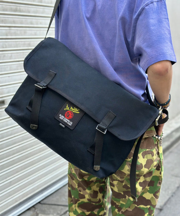 中川 裕希さんの「BEAMS WOMEN｜【別注】DEMARTINI / Messenger Bag MEDIUM」を使ったコーディネート