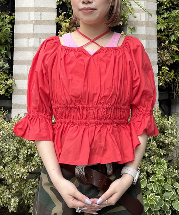 まゆちゃんさんの「BEAMS WOMEN｜ギャザー ホルターネック パフスリーブ ブラウス」を使ったコーディネート