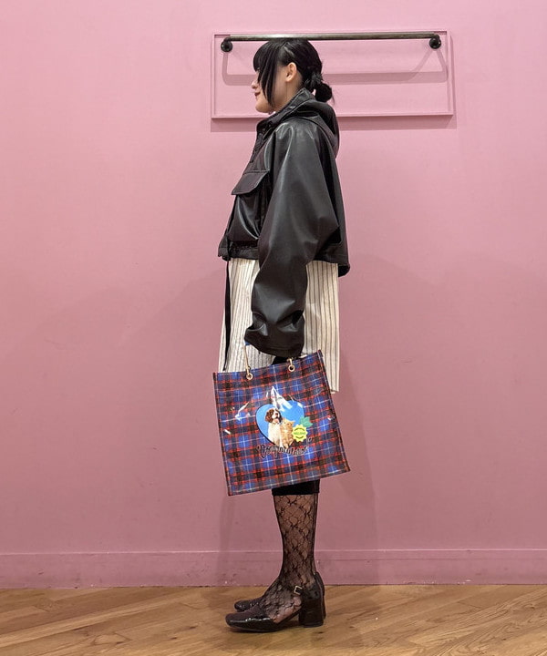 ケミオさんの「BEAMS WOMEN｜HEY！Mrs ROSE / Metal Handle バッグ」を使ったコーディネート