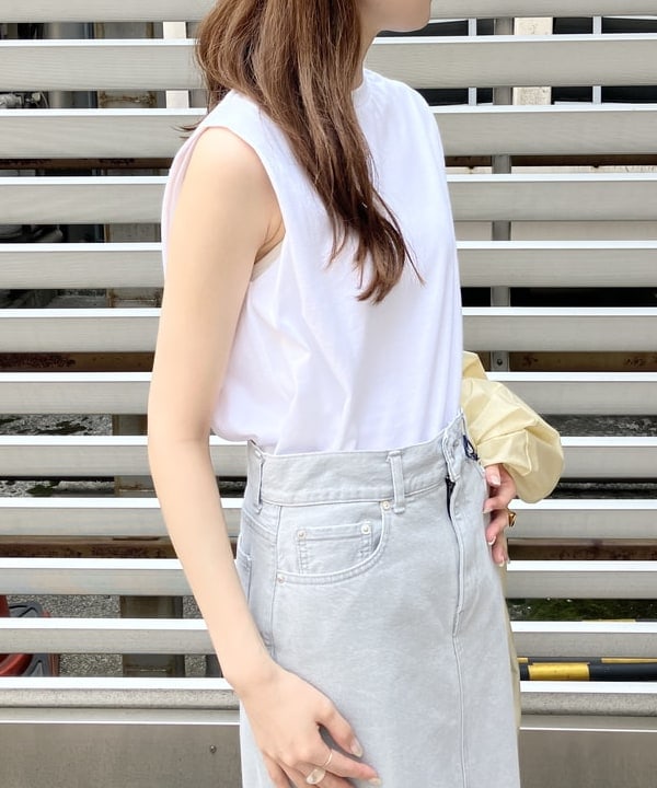 YUIさんの「BEAMS WOMEN｜シアー ドルマン ジップブルゾン」を使ったコーディネート