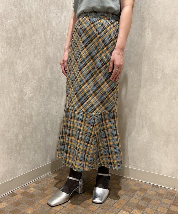 Sakiさんの「BEAMS WOMEN｜【別注】FRED PERRY / G3600」を使ったコーディネート