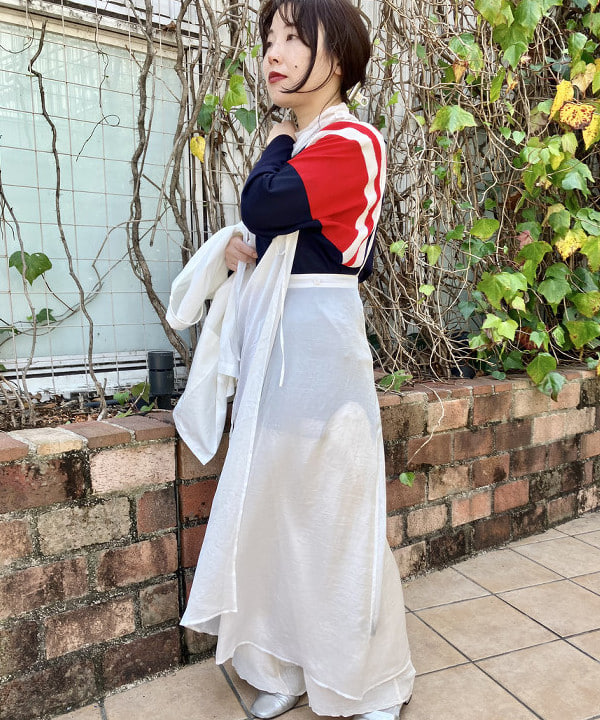 乙藤 侑里さんの「BEAMS WOMEN｜maturely / デタッチ ボウタイ」を使ったコーディネート