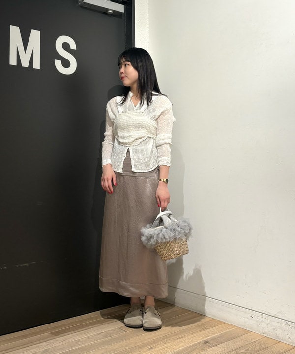 sakuraさんの「BEAMS WOMEN｜ELINA LEBESSI / MINI TIED SMOKED TOP」を使ったコーディネート