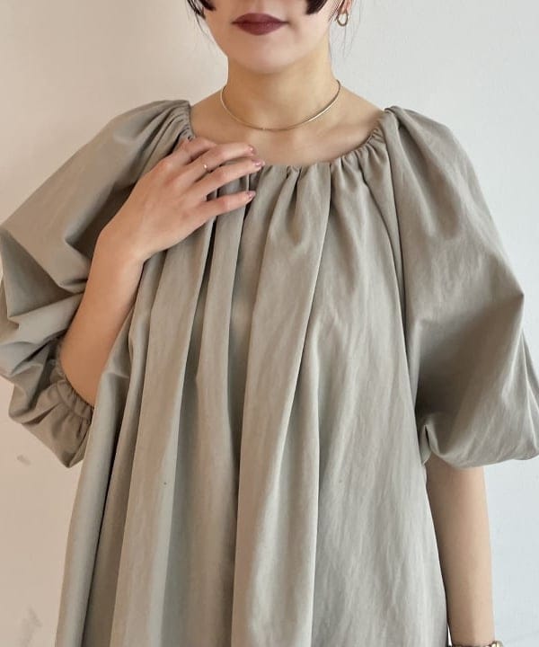 SAKAIさんの「BEAMS WOMEN｜2WAY オフショルダーブラウス」を使ったコーディネート