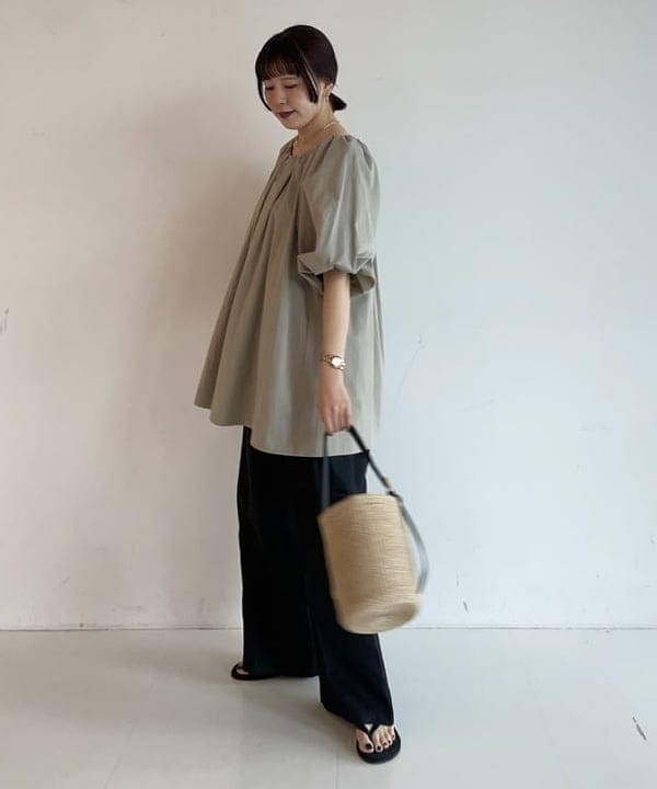 SAKAIさんの「BEAMS WOMEN｜2WAY オフショルダーブラウス」を使ったコーディネート