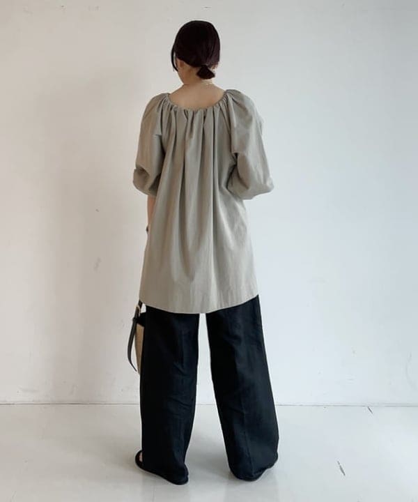 SAKAIさんの「BEAMS WOMEN｜2WAY オフショルダーブラウス」を使ったコーディネート