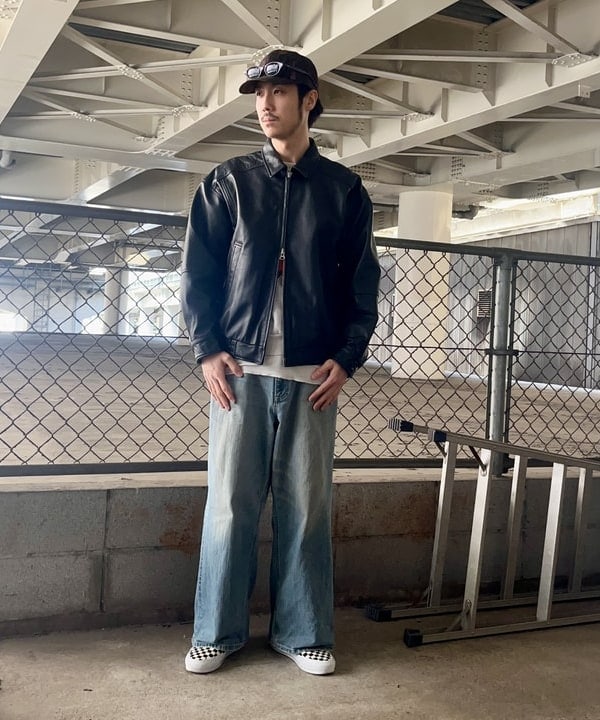 高遠 恒巳さんの「BEAMS WOMEN｜ワイドフィット 4ポケット レザー ブルゾン」を使ったコーディネート