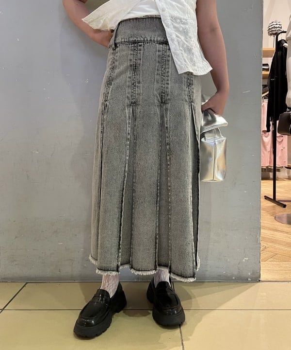 chikaさんの「BEAMS WOMEN｜ボーダー レース スリーブ Tシャツ」を使ったコーディネート