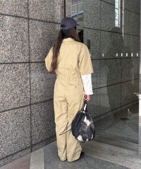 サイトウ　トモミさんの「BEAMS WOMEN｜ポリエステル コットン ツイル ショート スリーブ オールインワン」を使ったコーディネート
