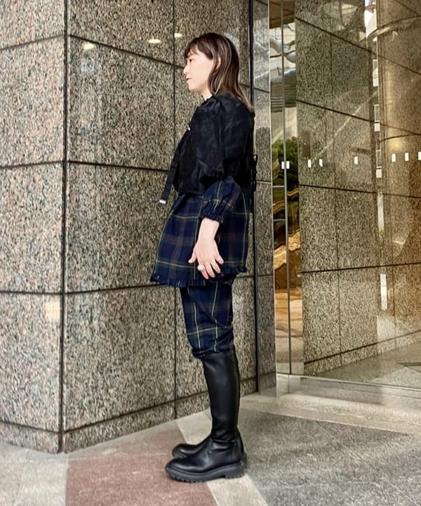 YABUさんの「BEAMS WOMEN｜【別注】CONTROL FREAK / ダウニー ショルダー バッグ」を使ったコーディネート