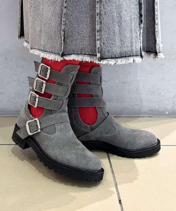 ナカノ アイさんの「BEAMS WOMEN｜デニム タック ミディアム スカート」を使ったコーディネート