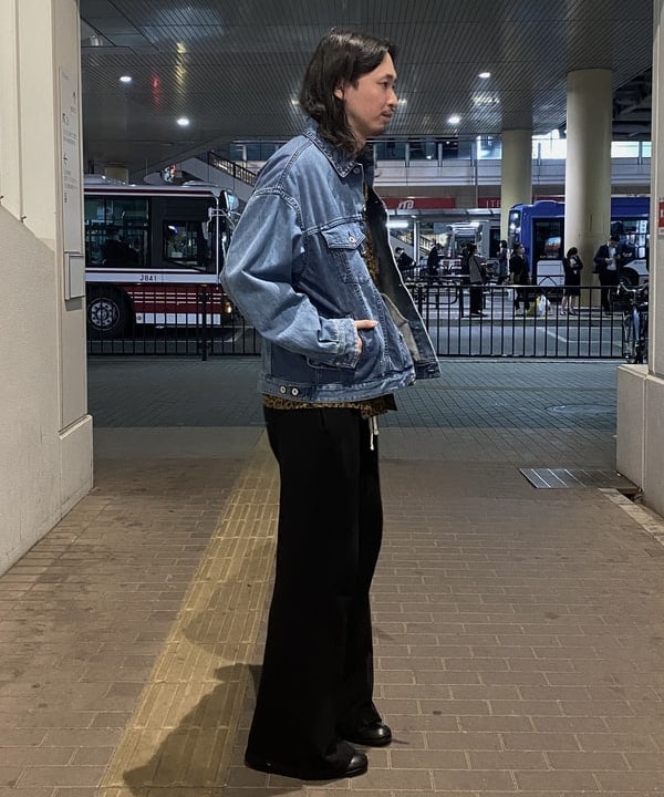 植木 竜也さんの「BEAMS WOMEN｜アニマルプリント カットオフ オープンカラーシャツ」を使ったコーディネート