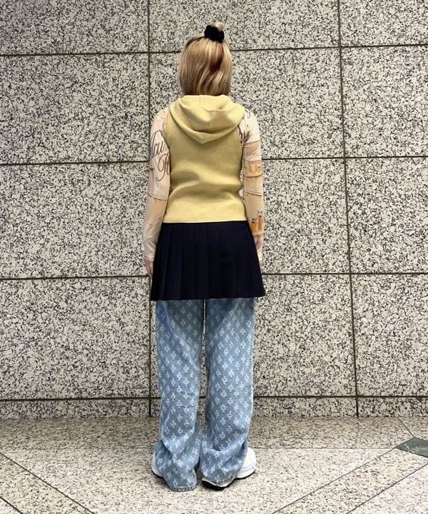 まゆちゃんさんの「BEAMS WOMEN｜フーディー ジップ ベスト」を使ったコーディネート