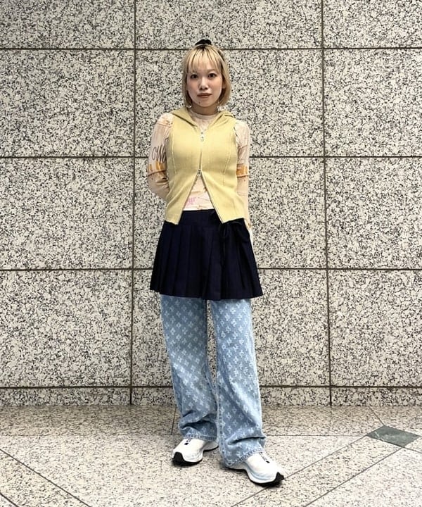 まゆちゃんさんの「BEAMS WOMEN｜フーディー ジップ ベスト」を使ったコーディネート