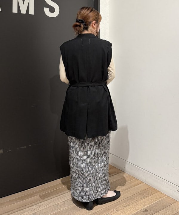 makita mikaさんの「BEAMS WOMEN｜AK+1 / ベルテッド ジレ」を使ったコーディネート