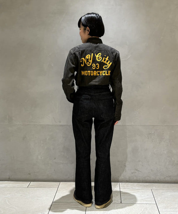 葵さんの「BEAMS WOMEN｜フレア デニム パンツ」を使ったコーディネート