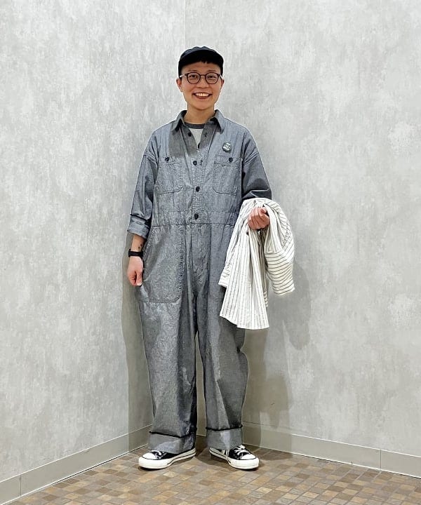 土田 達也さんの「BEAMS WOMEN｜シャンブレー ステンシル オールインワン」を使ったコーディネート