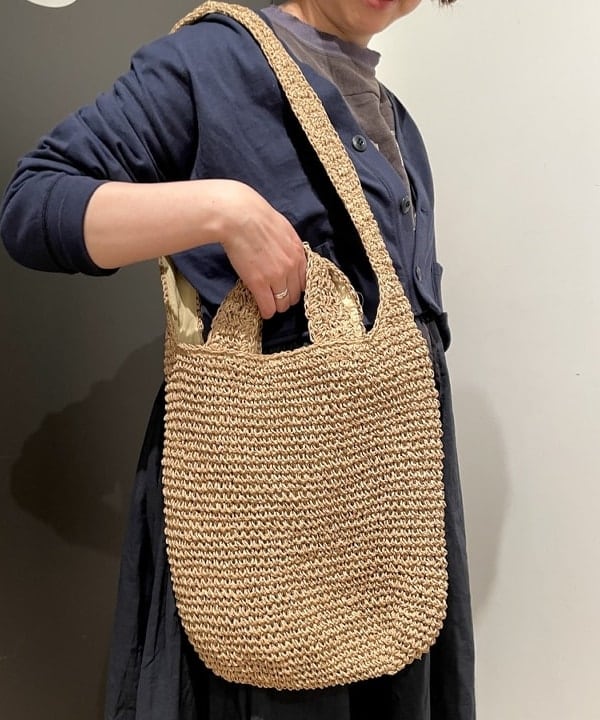 みかみさんの「BEAMS WOMEN｜カットオフ Vネック カーディガン」を使ったコーディネート