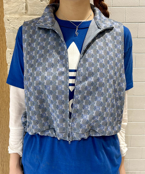 ナツハさんの「BEAMS WOMEN｜ポリエステル ジャガード ベスト」を使ったコーディネート