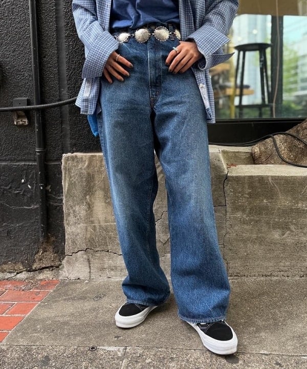 SHINAGAWAさんの「BEAMS WOMEN｜【別注】orSlow / ワイド フィット デニム パンツ」を使ったコーディネート