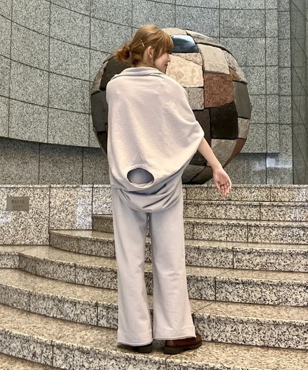 小原 もこさんの「BEAMS WOMEN｜ボーイ ジャカード ラグラン ショートスリーブ」を使ったコーディネート